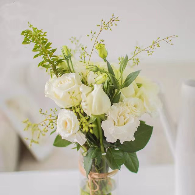 百合和康乃馨花束意思_花束的意思_花束意思是什么